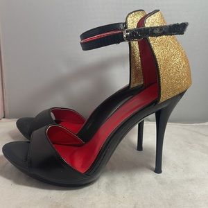 Gold Glitter Sparkly and black open toe strap heels from Shop Republic LA size 9